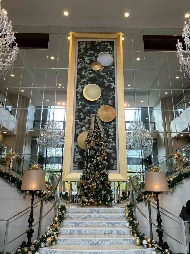 入り口からクリスマスムードたっぷり