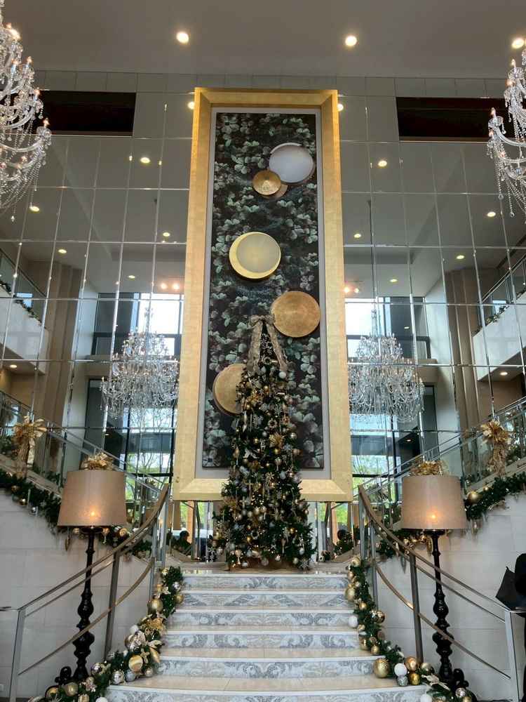 入り口からクリスマスムードたっぷり