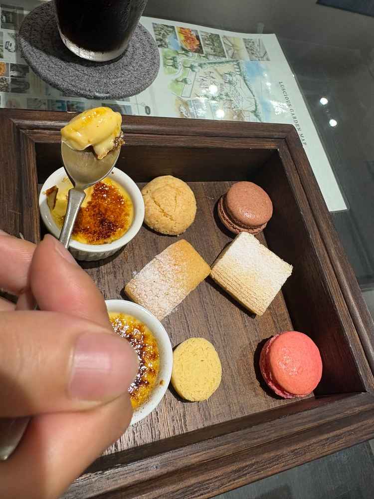デザートの盛り合わせ