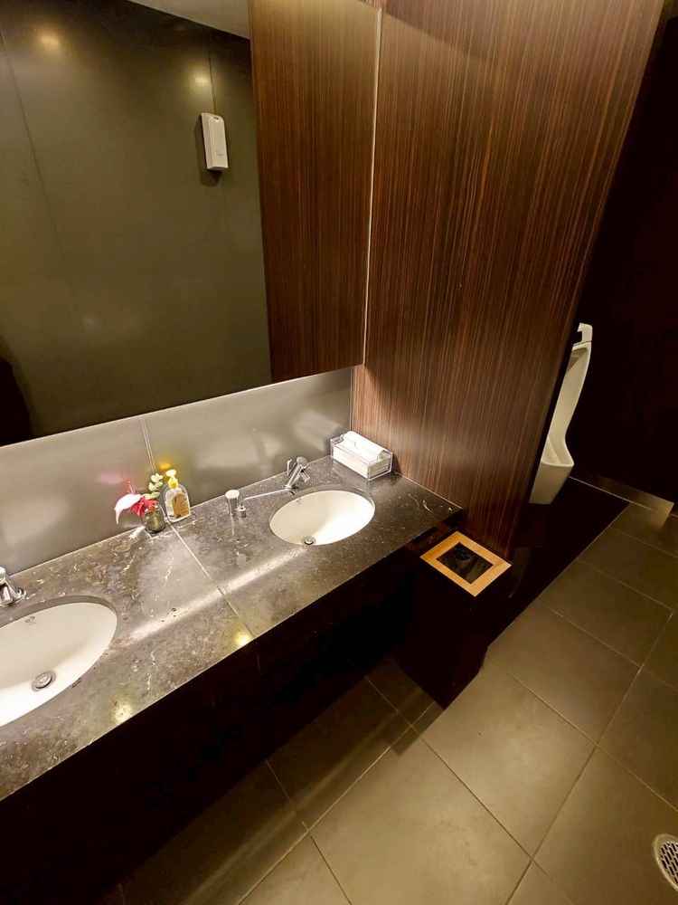 室内のトイレが高級感に溢れてて参列者へのおもてなしとしても素敵な空間でした。