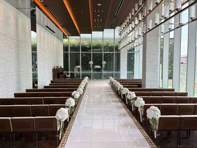2フロア貸切タイプの方の会場の挙式会場。