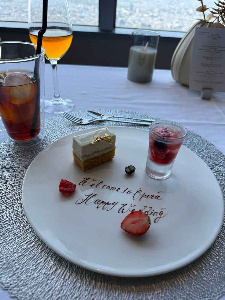 デザートもここのパティシエの方が1から考え創作しており1番美味しいと感じました。