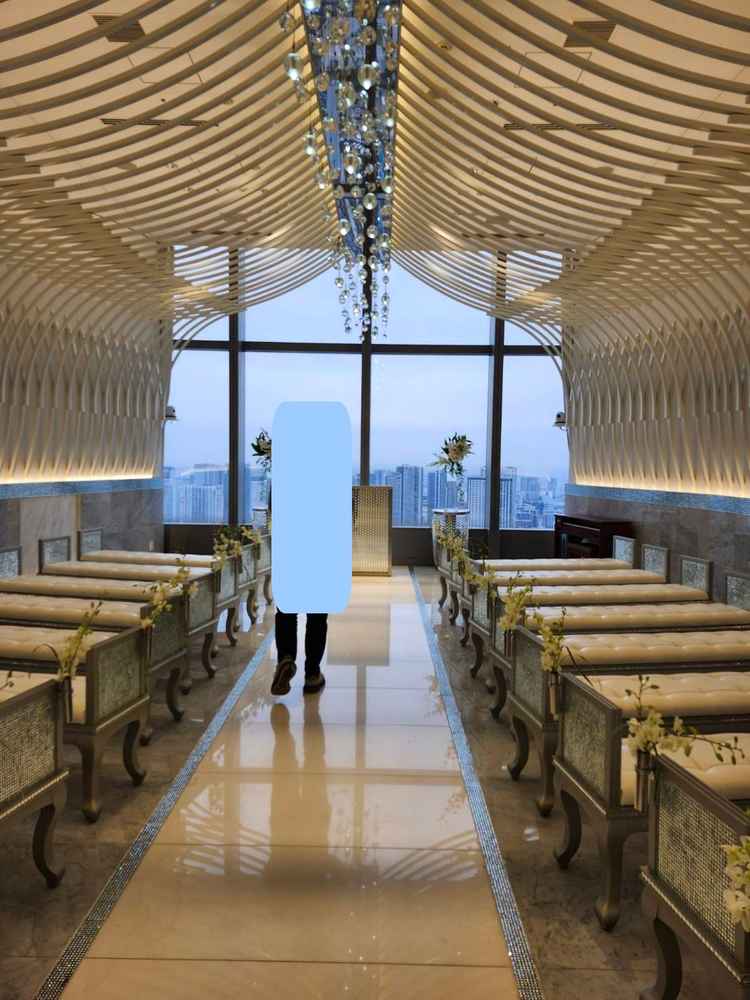 チャペルの写真。こちらも大変眺望がよく、思い出に残る挙式になりそうでした。