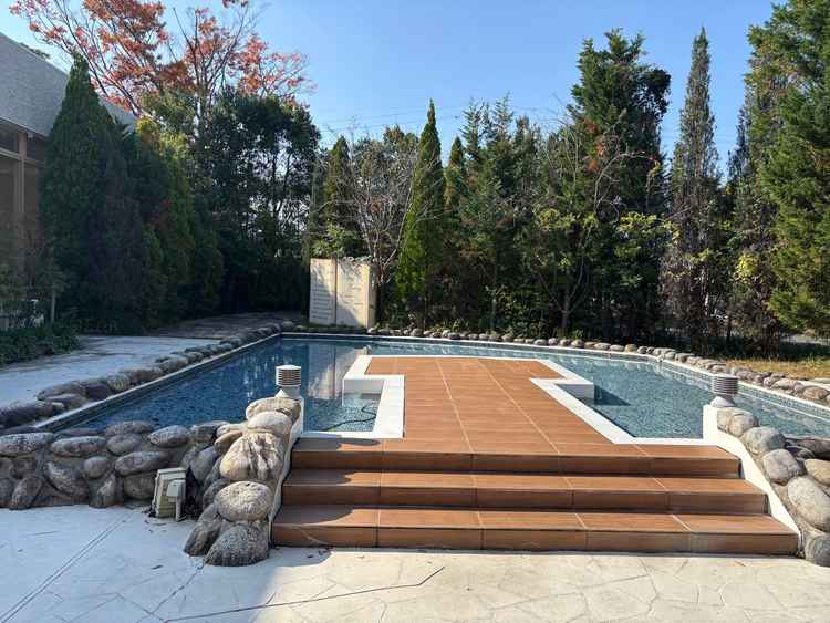 個人的にチャペルの次にお気に入りの場所でした。夜はプールに反射してとてもいい写真がとれます