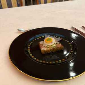 パンを含め5品試食させていただいたうちの一品目の前菜。