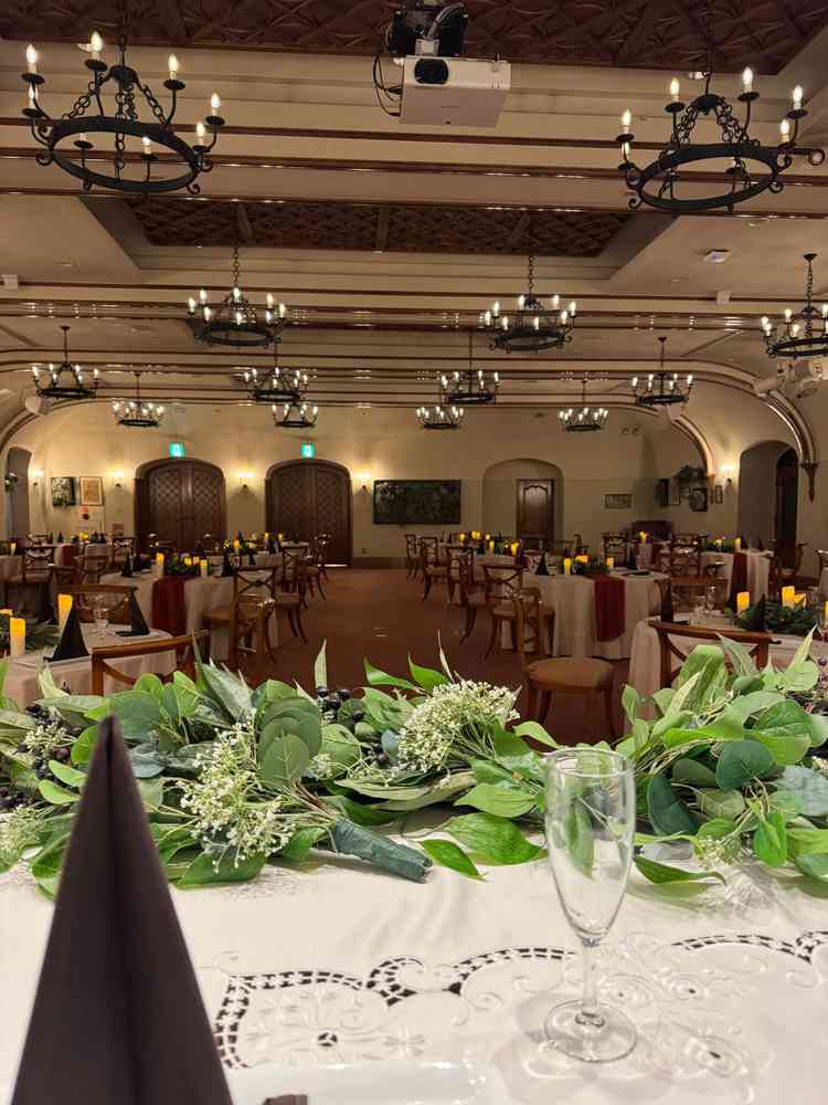 披露宴会場ひとつめ