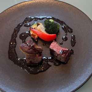 フォアグラ乗せの牛肉