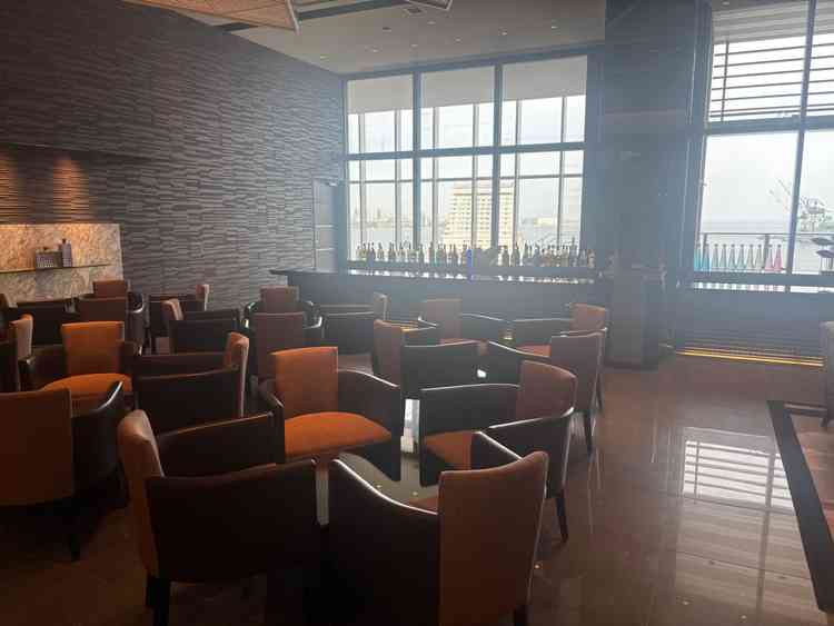 待合室。椅子もたくさんあってゲストをおもてなしできるなと思いました。