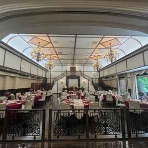 披露宴会場、1番後ろからの写真