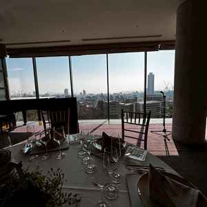 披露宴会場からの景色です。神戸の景色が一望できました。