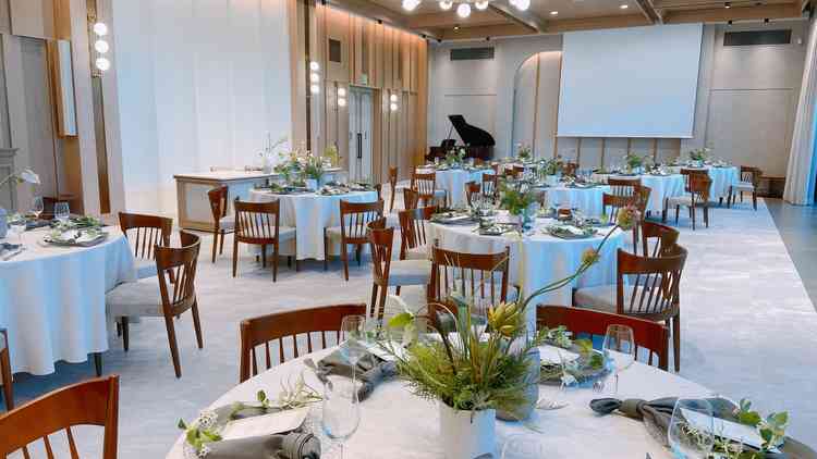 披露宴会場。広いです。