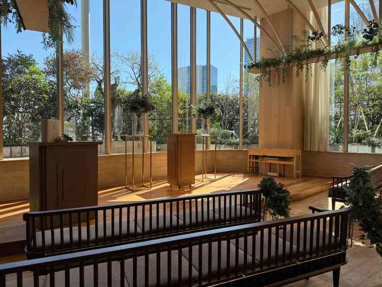 挙式会場(三列目から見た景色)