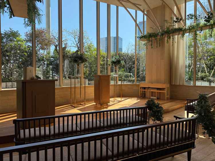 挙式会場(三列目から見た景色)