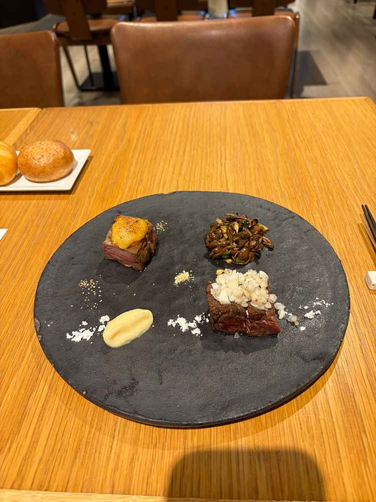 食材の色ごとにコースがあり、見た目も非常に華やかで視覚でも楽しめるのがとても良いと思いました。