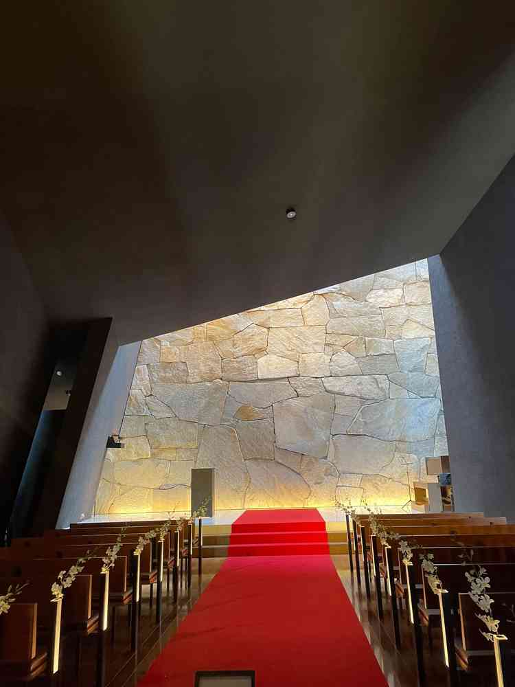 唯一無二のチャペル。映える。かっこいい