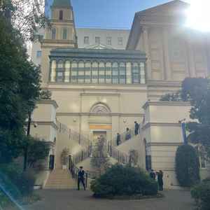 道路に面していないのに地下出口からすぐでアクセスと雰囲気どちらもクリア。夜ライトアップが綺麗