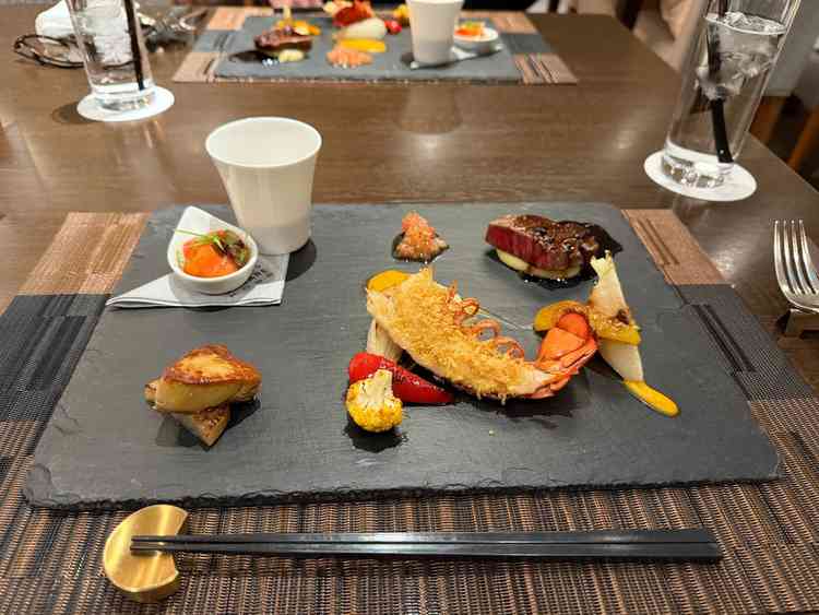 試食させていただきましたが、本当に美味しかったです。フォアグラ×大根との合わせが新鮮で最高でした。