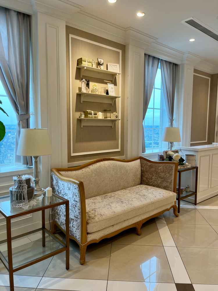 披露宴会場野前のスペース。ラグジュアリーな空間で可愛かったです。