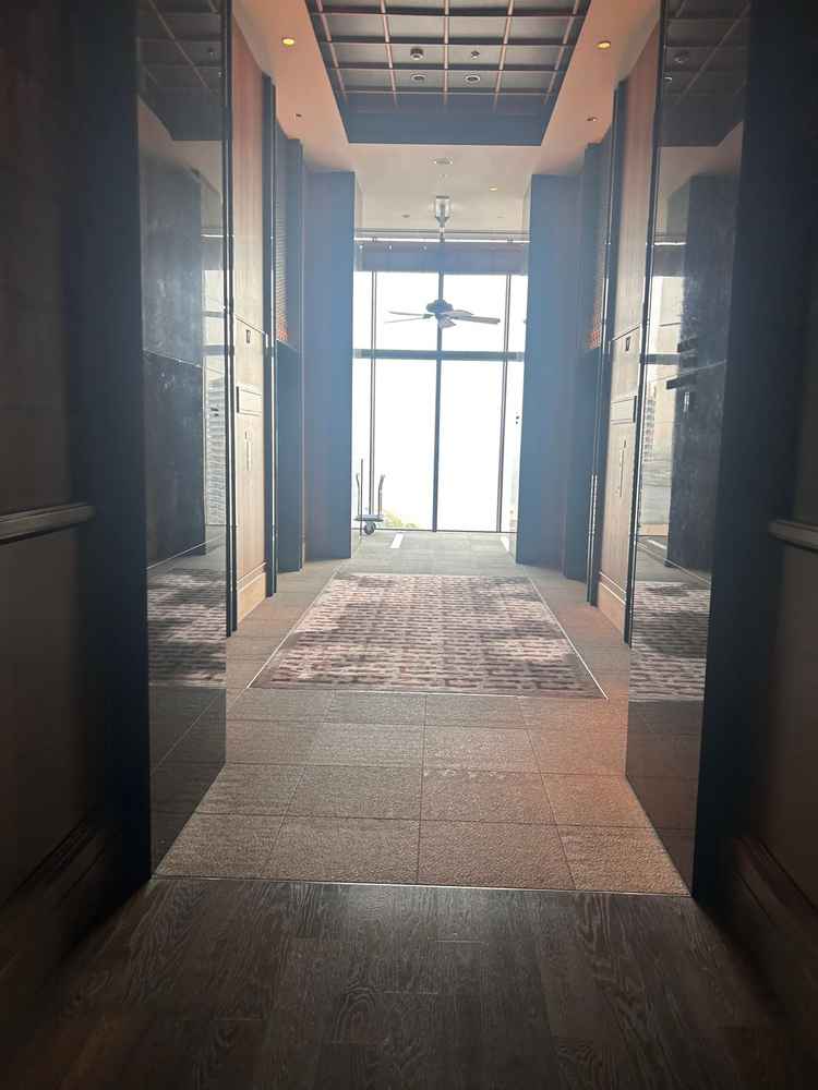 廊下や壁のこだわりがすごい。どこを切り取ってもおしゃれな写真が撮れる。