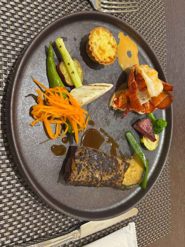 どれもとても美味しいお料理でした。特にお肉は絶品でした。