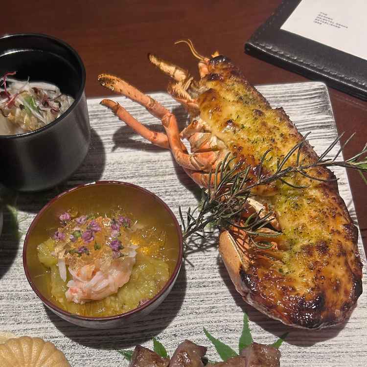 試食でこんなに大きな海老が食べられるとは思わず、、大変驚きました！