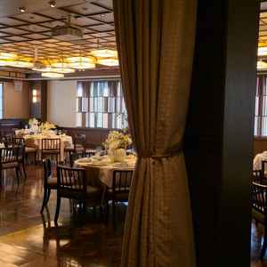 2つある披露宴会場のうちの1つで、和モダンな雰囲気が素敵でした