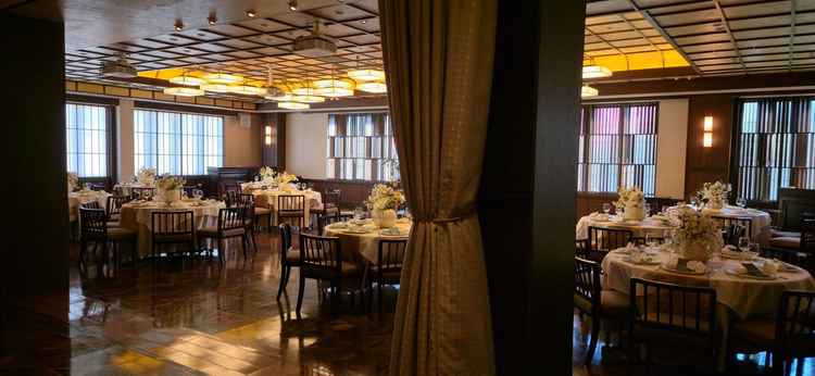 2つある披露宴会場のうちの1つで、和モダンな雰囲気が素敵でした