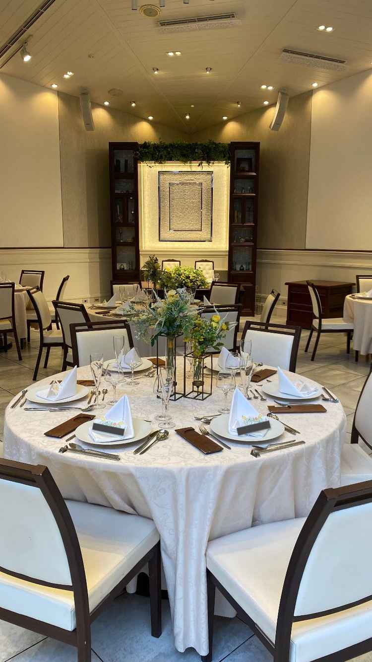 1階の披露宴会場。70名くらい入る。