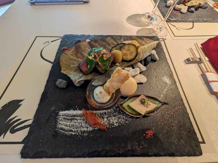 試食のお料理。色々な食材が使われており、こだわりを感じました。とても美味しかったです。