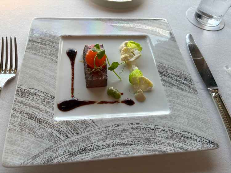 試食会のメイン料理。地元の食材も使っててとても美味しかったです。