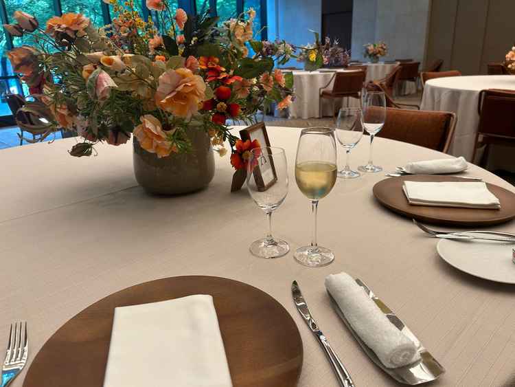 テーブルに着席時の雰囲気