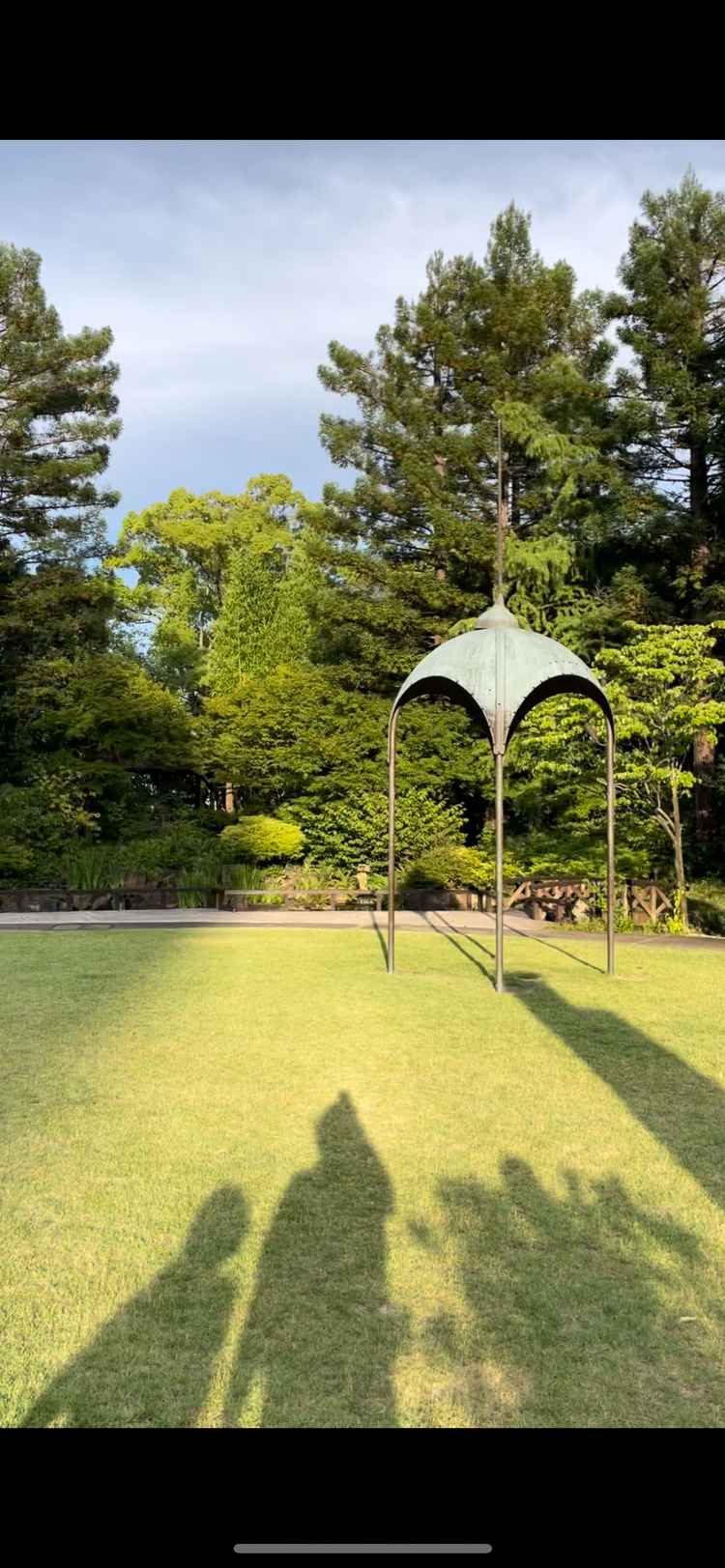 ガーデン挙式の1つ目の場所。開けており良い雰囲気