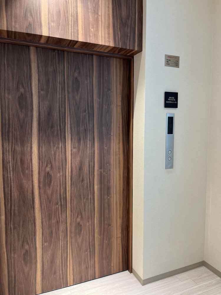 エレベーターもそうだが、結婚式に特化しているため動線が無駄なく素敵な式ができるイメージができた。