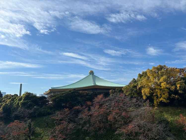 屋上庭園からは日本武道館や靖国神社が見え、とても景色は良かったです。