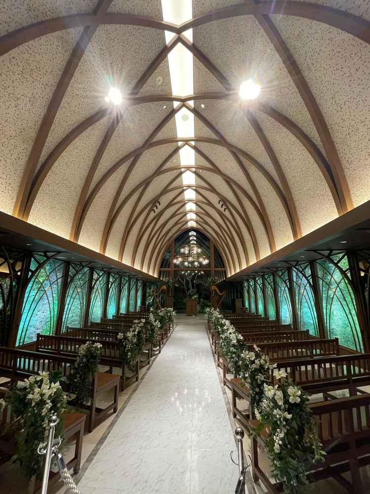 外観からはわからない第二会場があり、予想外でした。チャペルの雰囲気もナチュラルで良いです。