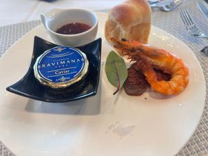 料理は和を取り入れた洋食でとても美味しかったです。