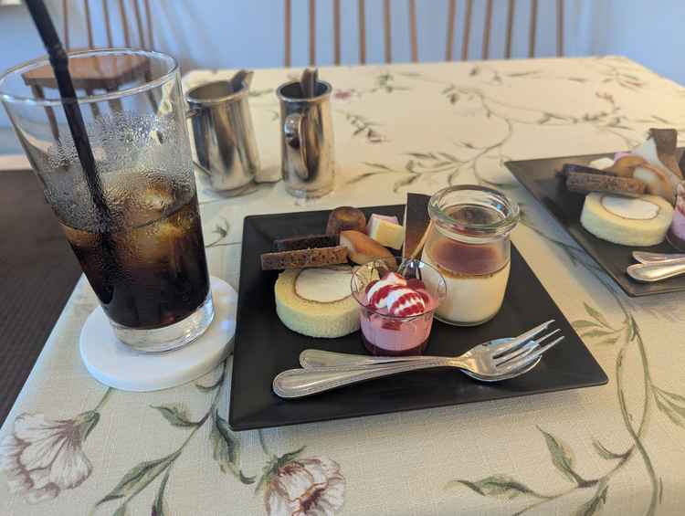 試食でいただいたデザート。とても美味しくデザートブッフェも追加したくなる。
