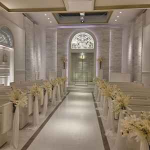 神聖な気持ちになる宮殿のようなチャペル