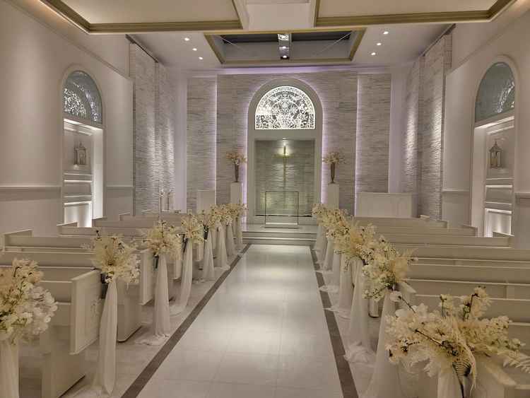 神聖な気持ちになる宮殿のようなチャペル