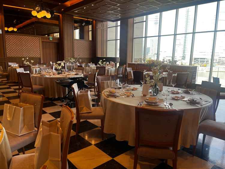 披露宴会場飾り付け一例