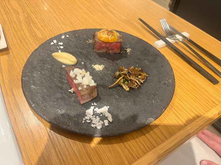 試食　メイン肉料理　グレードアップメニュー