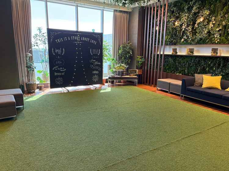 披露宴会場モダンスイート前のロビー