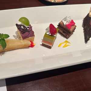 試食のデザートです。クッキーは食べるのがもったいなかったです。