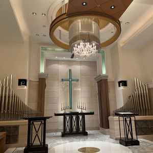 チャペルの写真。白を基調とした明るい会場