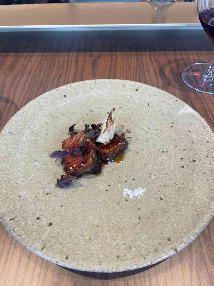 試食でいただいたお肉料理。レストランということもあり、どのお料理も絶品でした。