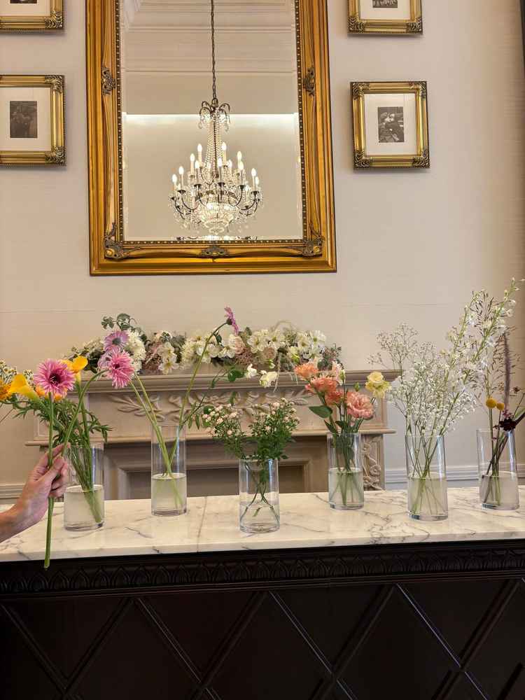 フラワーコーディネーターさんがお花を選ばせてくれた。実際の装飾の打ち合わせの仕方など、イメージできた