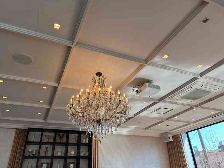 披露宴会場シャンデリア