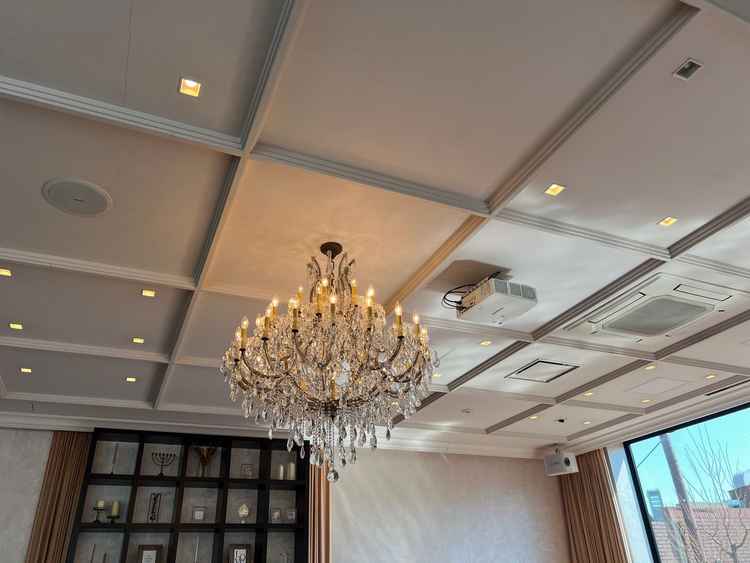 披露宴会場シャンデリア