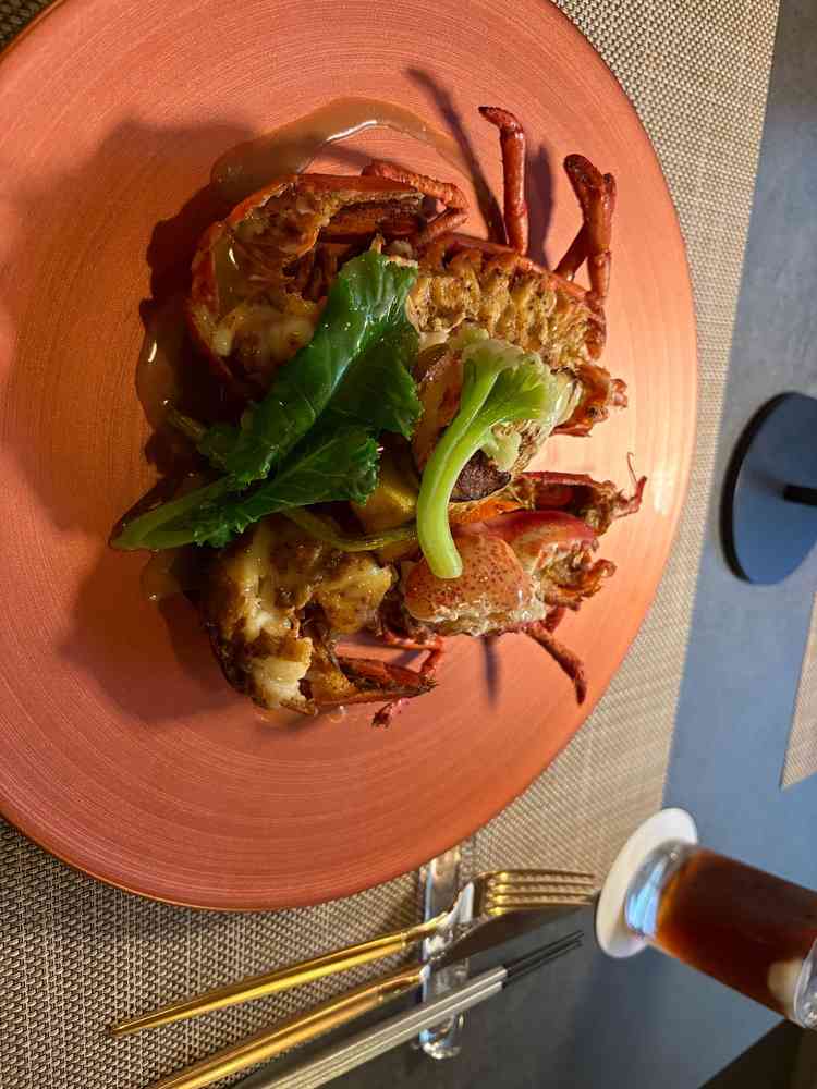 オマール海老の試食。すごく美味しい！