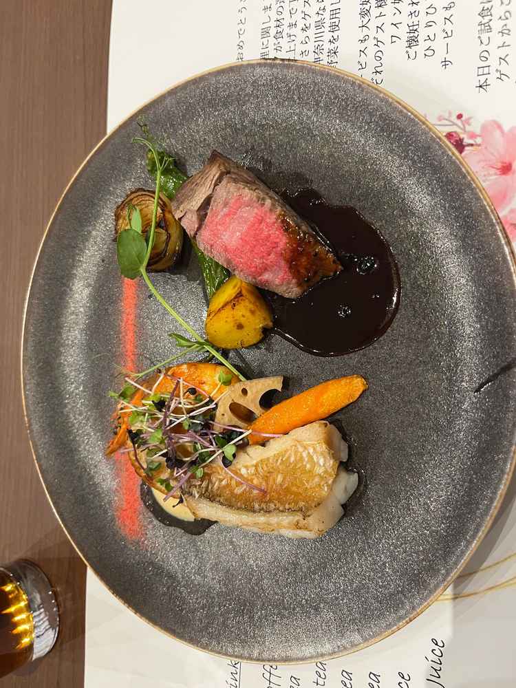 メインのお写真。ボリューミーでとても美味しい